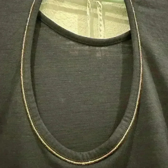 NWT NIKE Yoga Dri-FIT Metallic
Trim Top Sz M or L - Picture 9 of 10